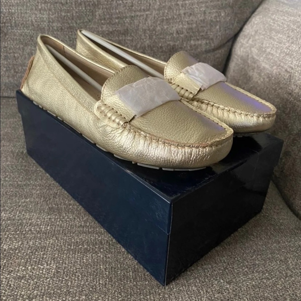 🔶Beautiful Macy’s Gold Mario Rossini Flats🔶